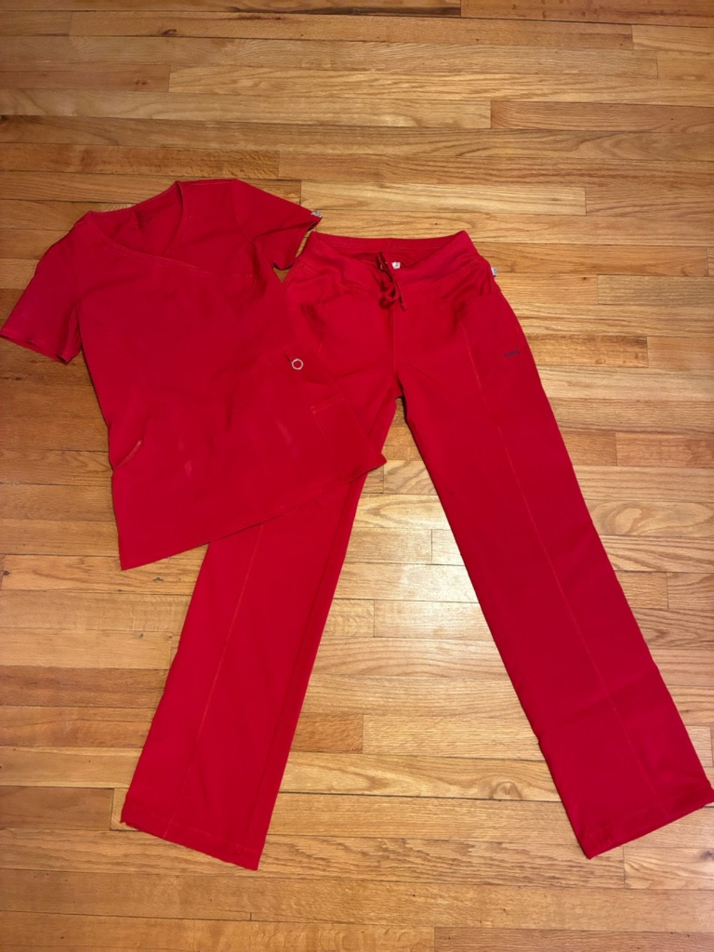 Cherokee Infinity scrub set